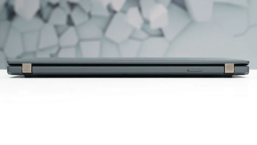 ThinkPad X13 2022评测_ThinkPad X系列发展史_ibm笔记本哪个系列好