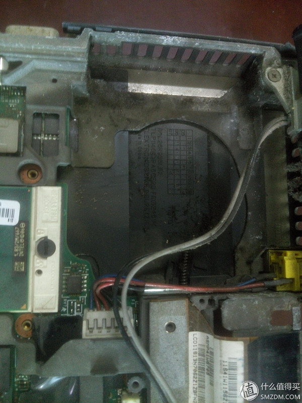 ibm旧笔记本电脑多少钱_老款IBM T60散热问题解决_IBM T60拆机教程
