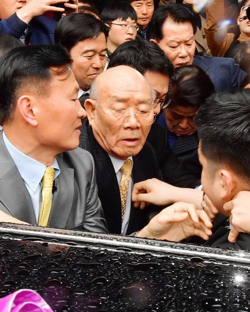 爱立信行贿丑闻_爱立信手机公关_爱立信向多国领导人行贿
