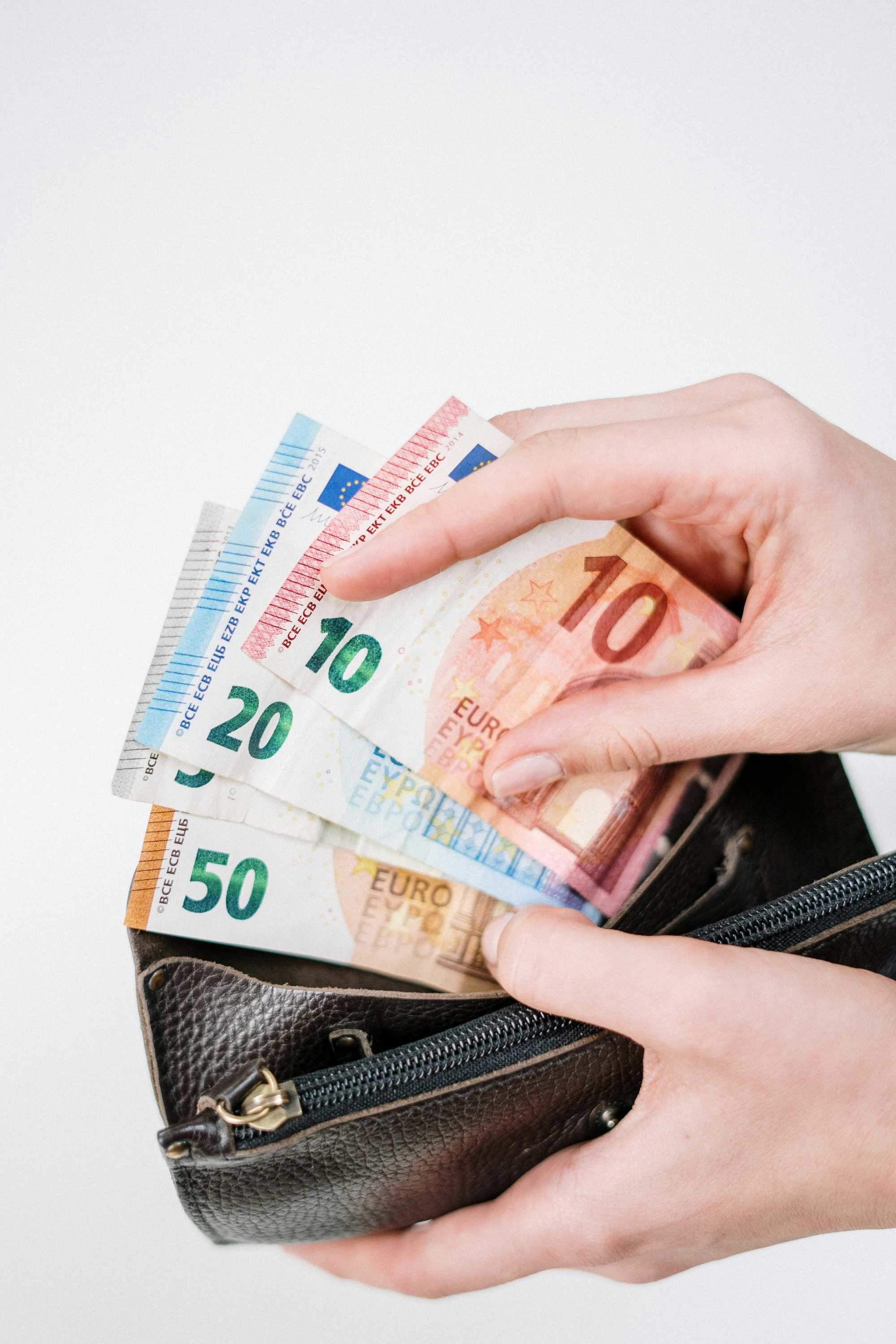 收敛三角形末端_收敛三角形技术分析_收敛三角形投资启示